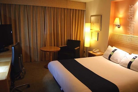 Double room at the Gatwick Holiday Inn