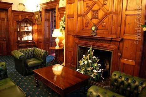 The Gatwick Stanhill Court lobby