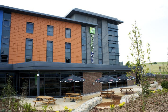 1 of Express by Holiday Inn Dunstable with breakfast and parking at Airparks