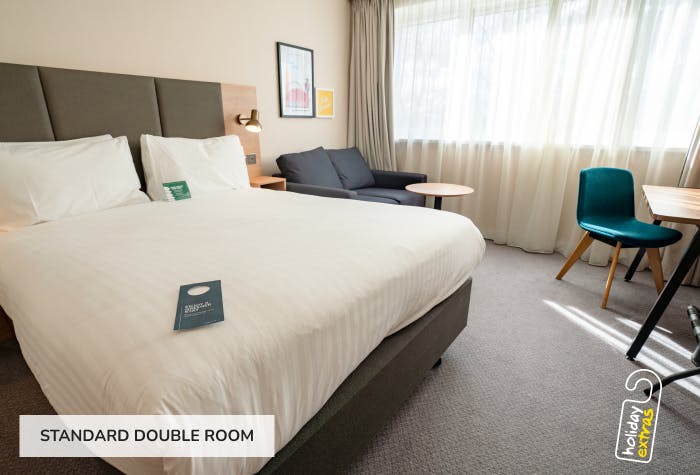 8 of Holiday Inn London - Gatwick Airport with hotel parking