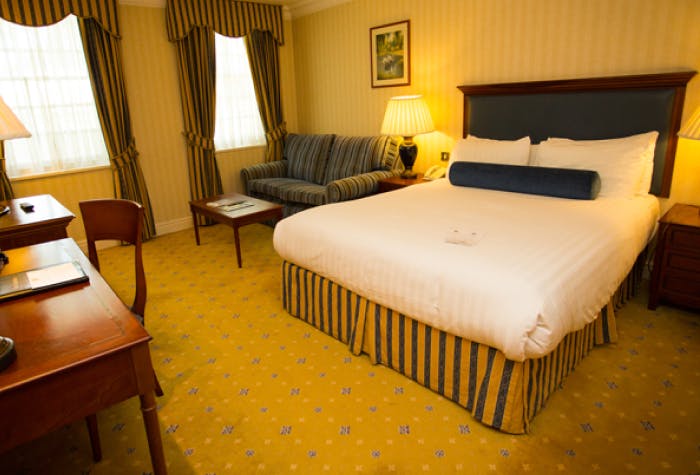 3 of Manor Hotel Solihull with hotel parking