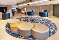 manchester crowne plaza reception lobby