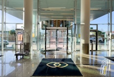 heathrow sofitel t5 reception entrance