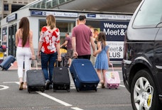 manchester meet and greet t1