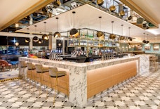 manchester crowne plaza bar 