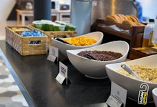 holiday inn express nec
