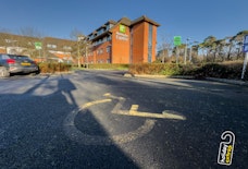 holiday inn express nec