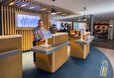 holiday inn express nec