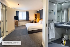holiday inn express nec