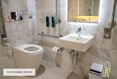BHX Hilton Metropole accessible room 4