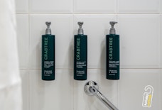 manchester doubletree by hilton bathroom toiletries