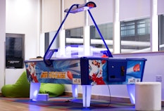 /imageLibrary/Images/202/9488 gatwick flight lounge airhockey table.png