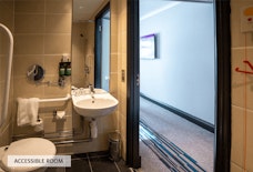 LGW Crowne Plaza Felbridge accessible room bathroom
