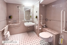 heathrow holiday inn slough windsor bathroom accessible bathroom
