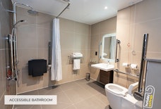 Gatwick holiday inn worth accessible bathroom