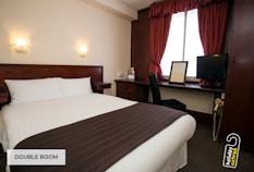 gatwick russ hill double room