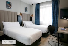 luton sadie hotel twin room