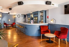 stansted harlow hotel bar