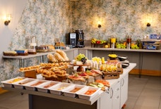 stansted harlow hotel breakfast