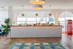 LGW Plaza Express Lounge North bar