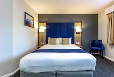 STN Days Inn double bed